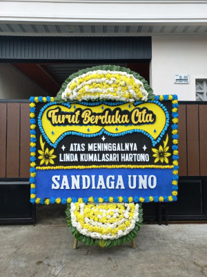 Papan Bunga Duka di Tano Tombangan Angkola