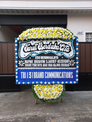 Papan Bunga Duka di Tano Tombangan Angkola